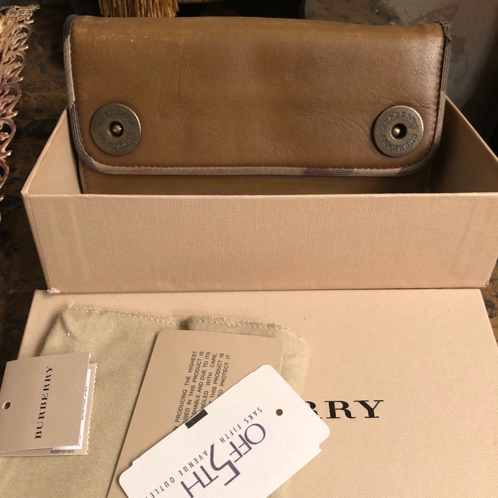 Burberry wallet